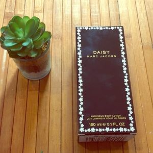 Marc Jacobs Daisy Luminous Body Lotion 5.1 FL OZ